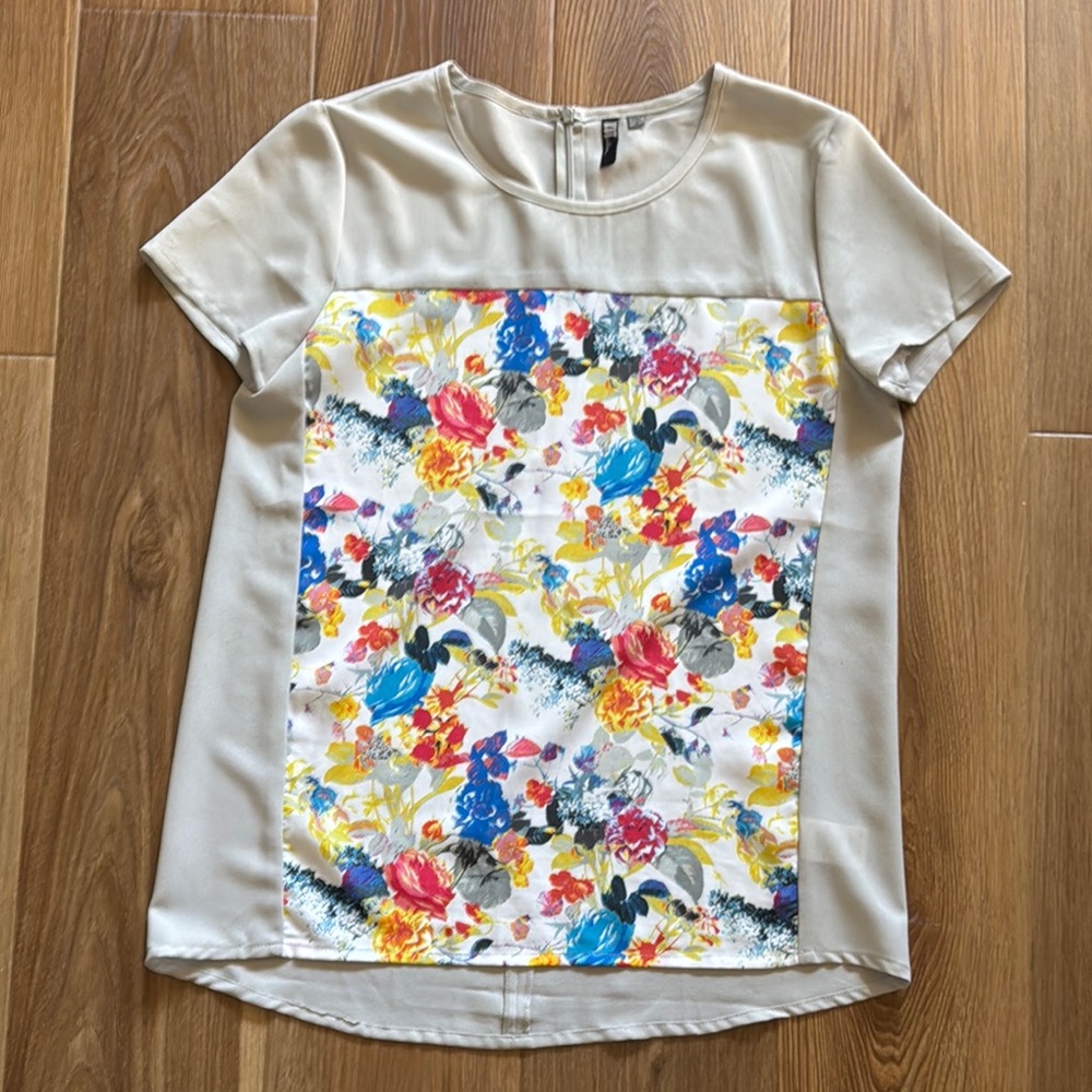 Kut from the Kloth White and Blue Boxy Short Sleeve T-Shirt